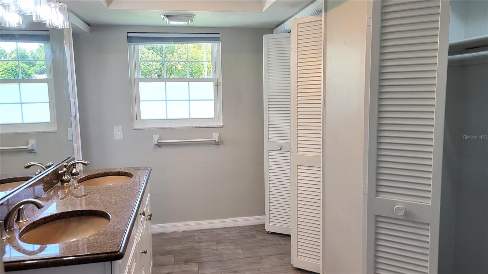 HILLS - Residential Lease