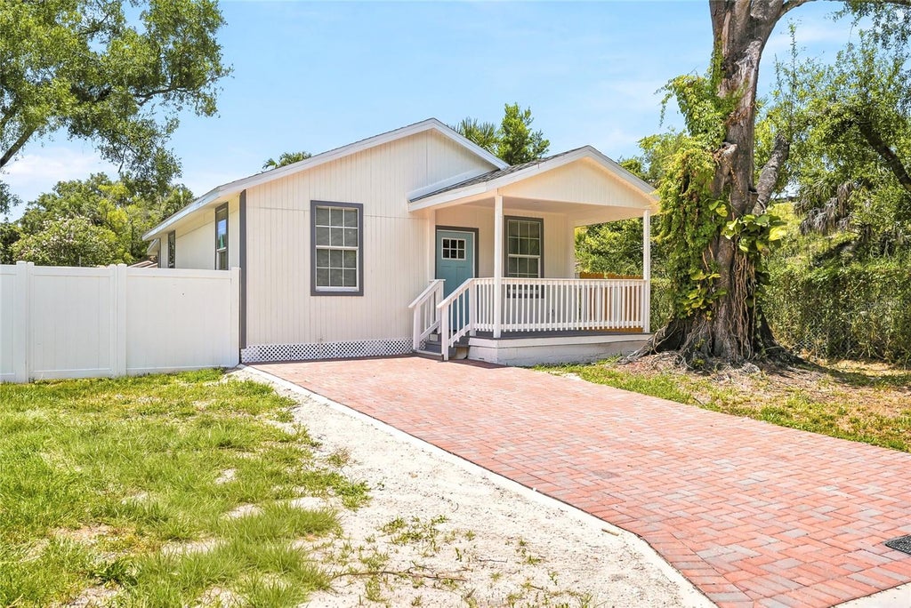 Photo of 7608 N Huntley Avenue, Tampa, FL 33604 (MLS # TB8523603)