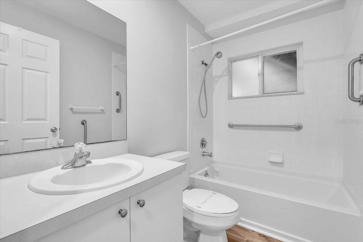 BROOKSIDE 4 - Residential Lease