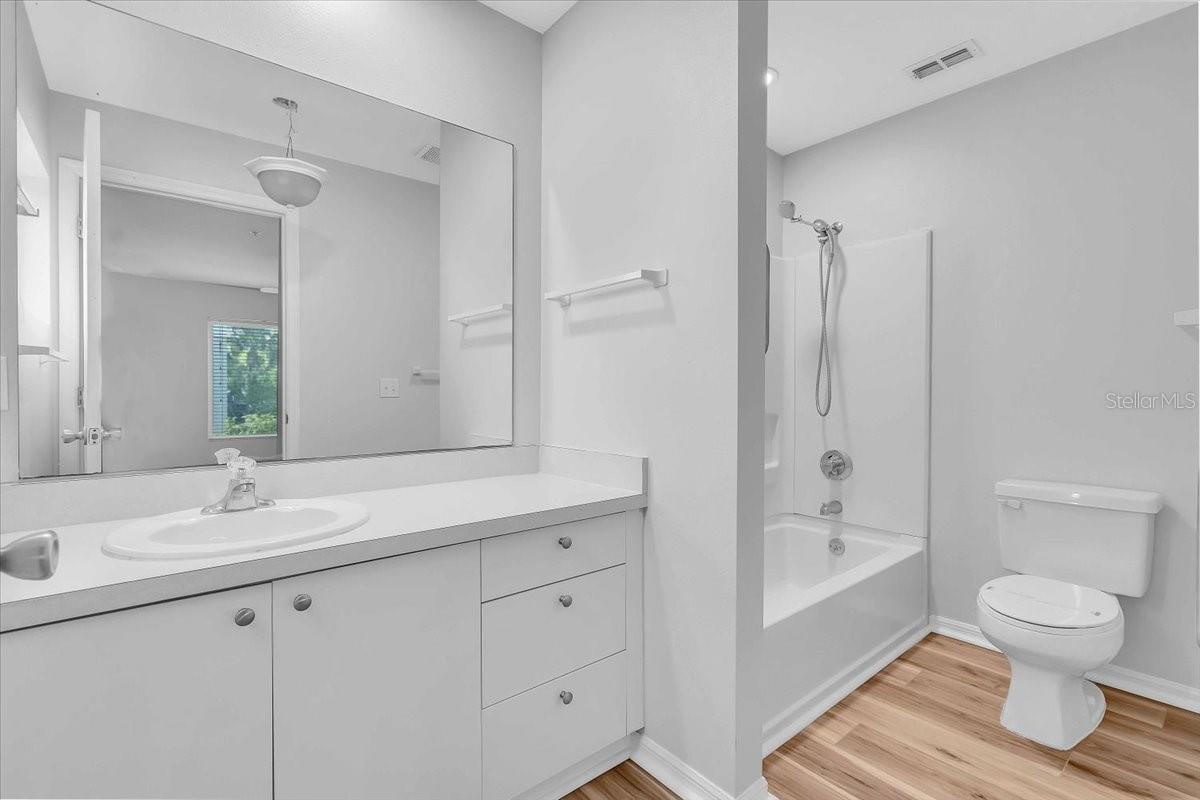 BROOKSIDE 4 - Residential Lease