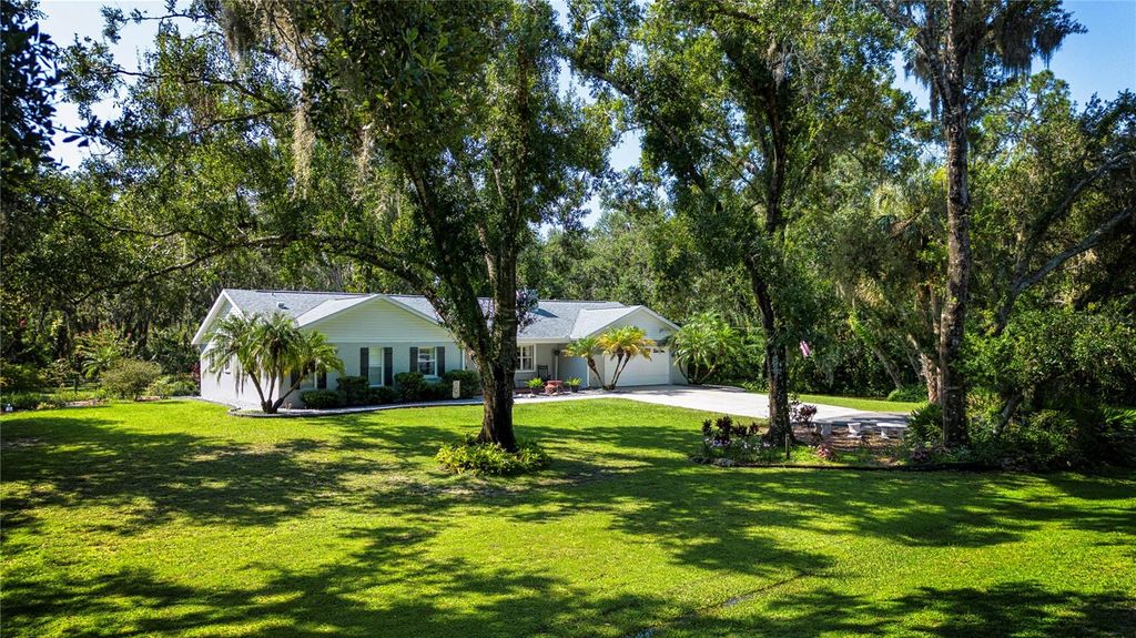 Photo of 3212 Stagecoach Trail, Wimauma, FL 33598 (MLS # TB8413655)