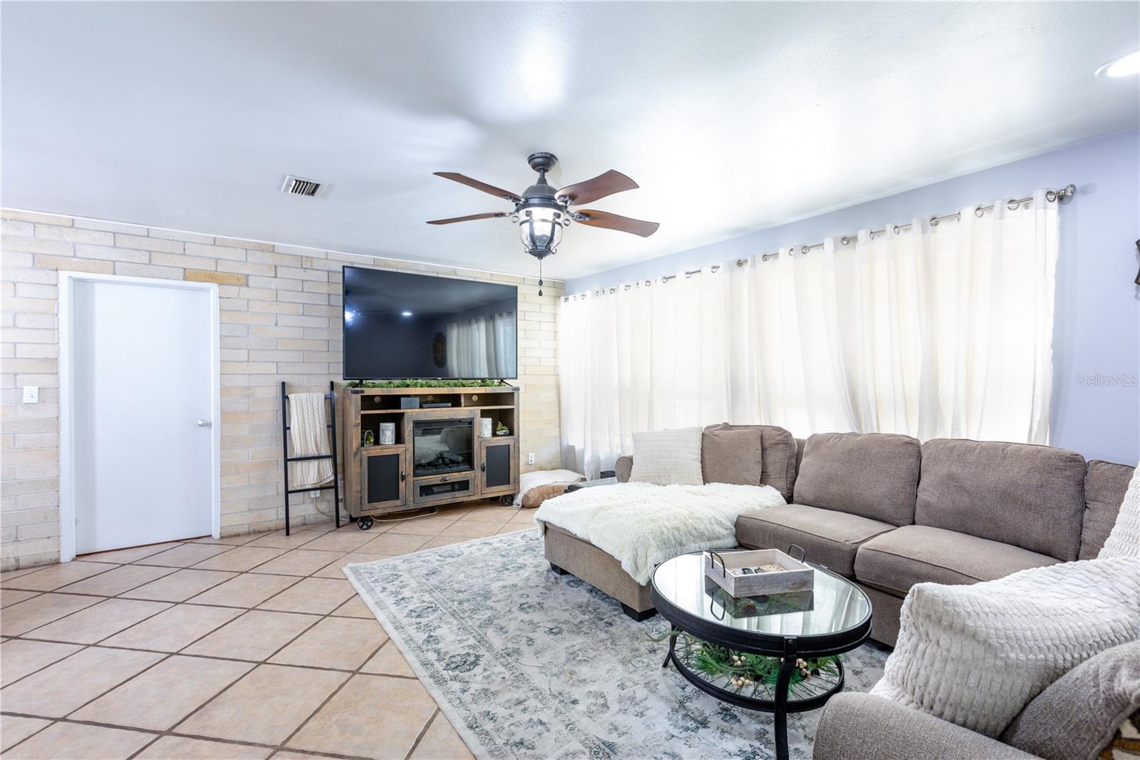 HELENA HEIGHTS - Residential