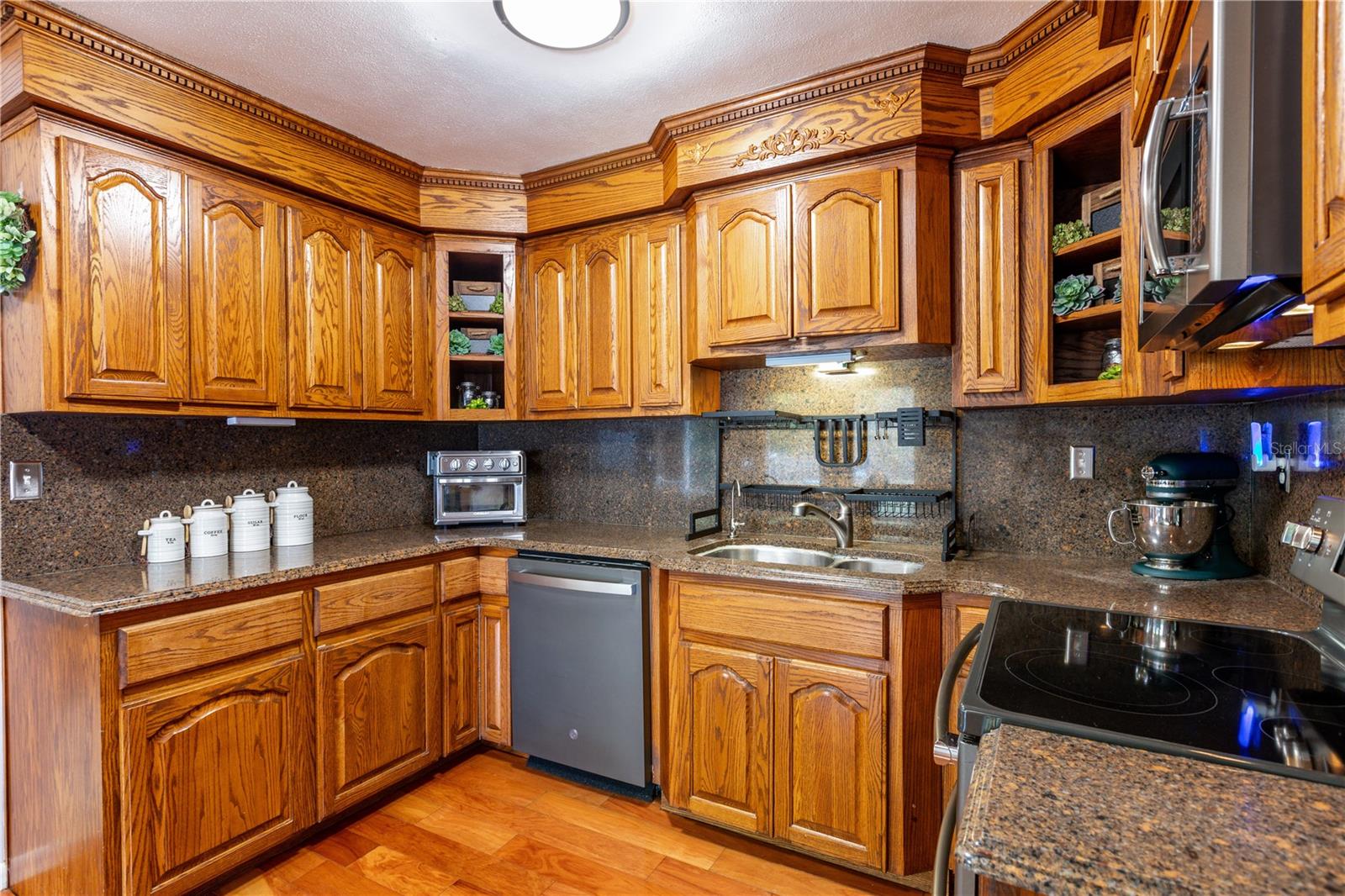 HELENA HEIGHTS - Residential