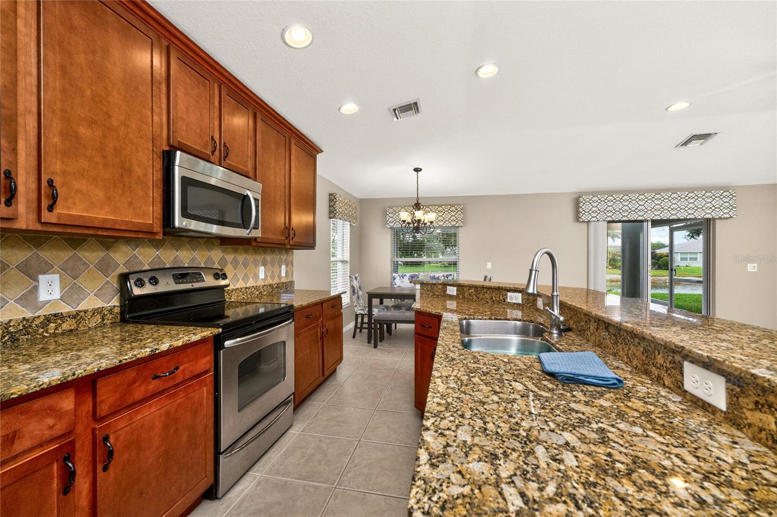 VENTURA VILLAGE - Residential