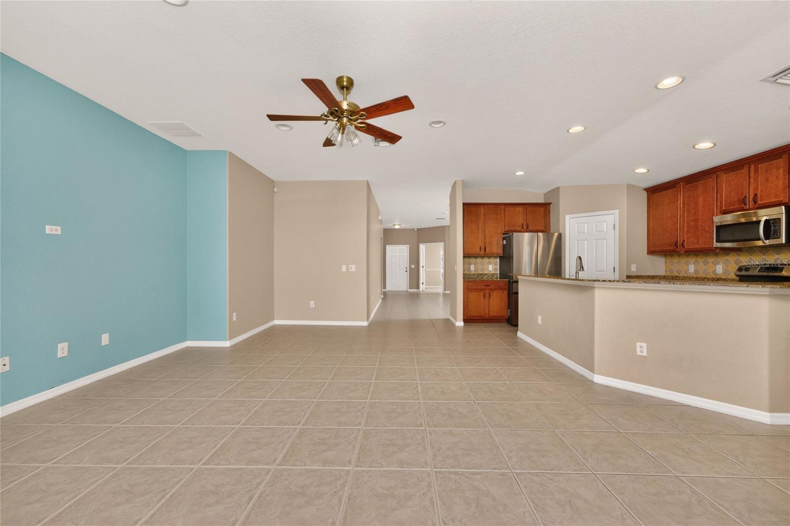 VENTURA VILLAGE - Residential