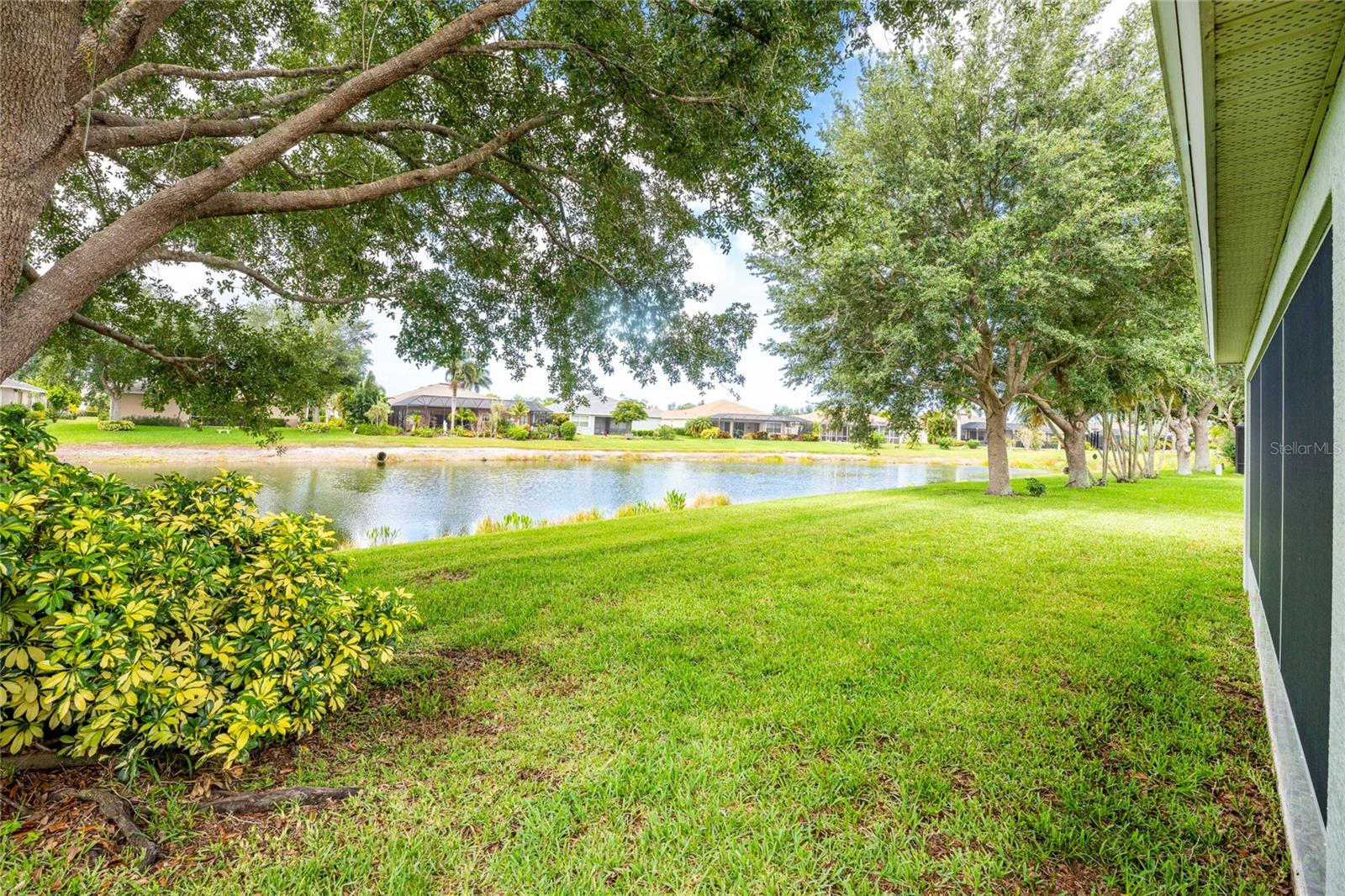 VENTURA VILLAGE - Residential