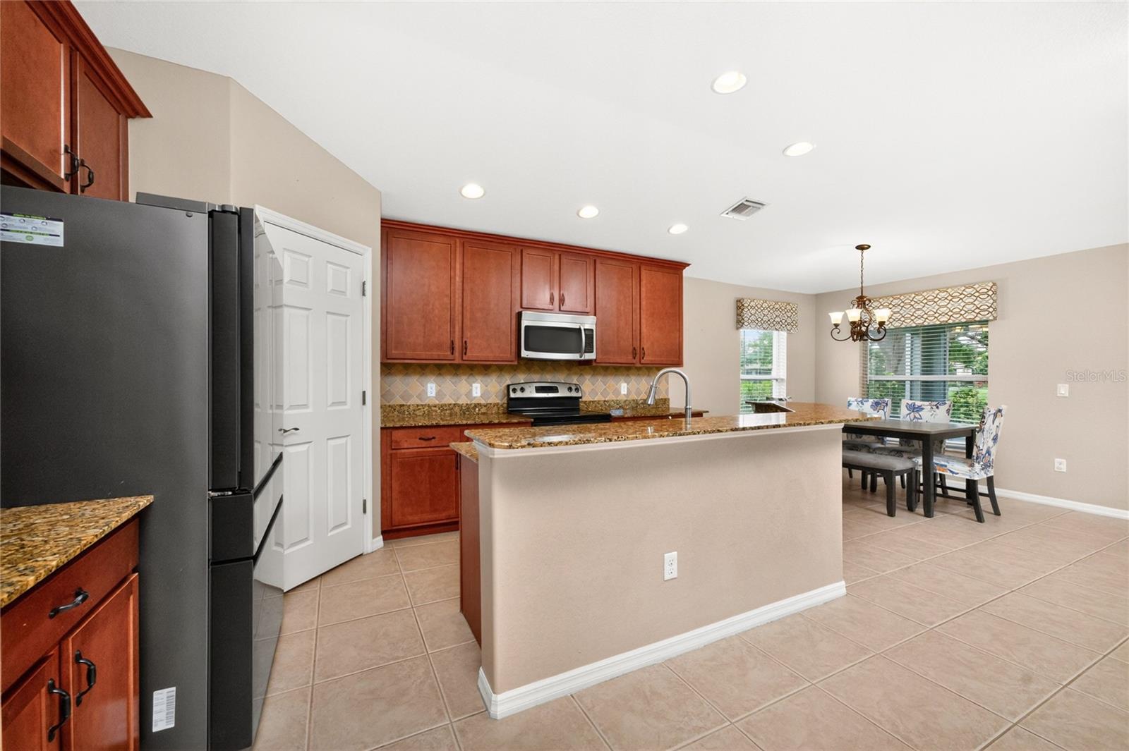 VENTURA VILLAGE - Residential