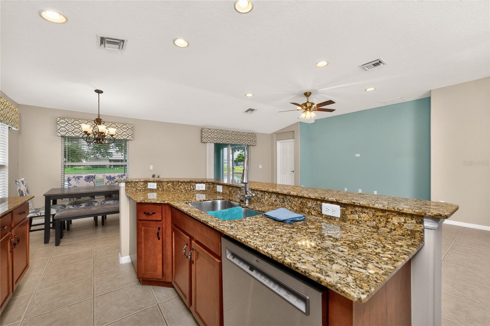 VENTURA VILLAGE - Residential