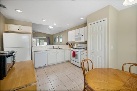 Tiny photo for 933 Eagles Landing, Leesburg, FL 34748 (MLS # G5119550)