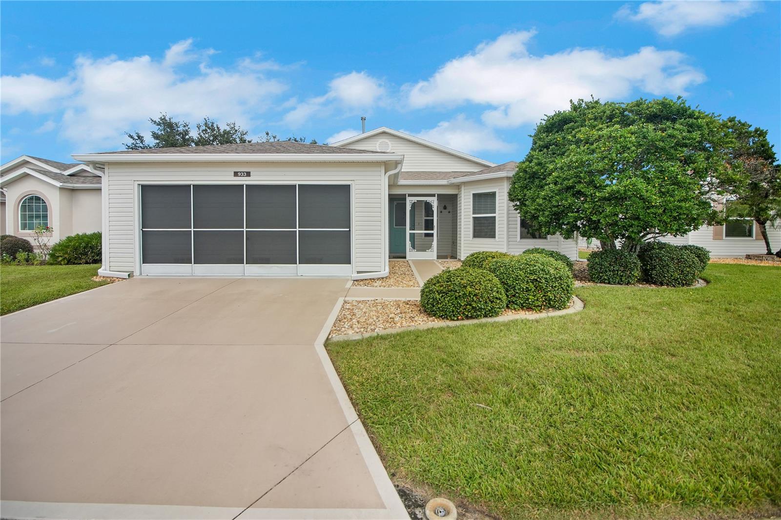 933 EAGLES LANDING