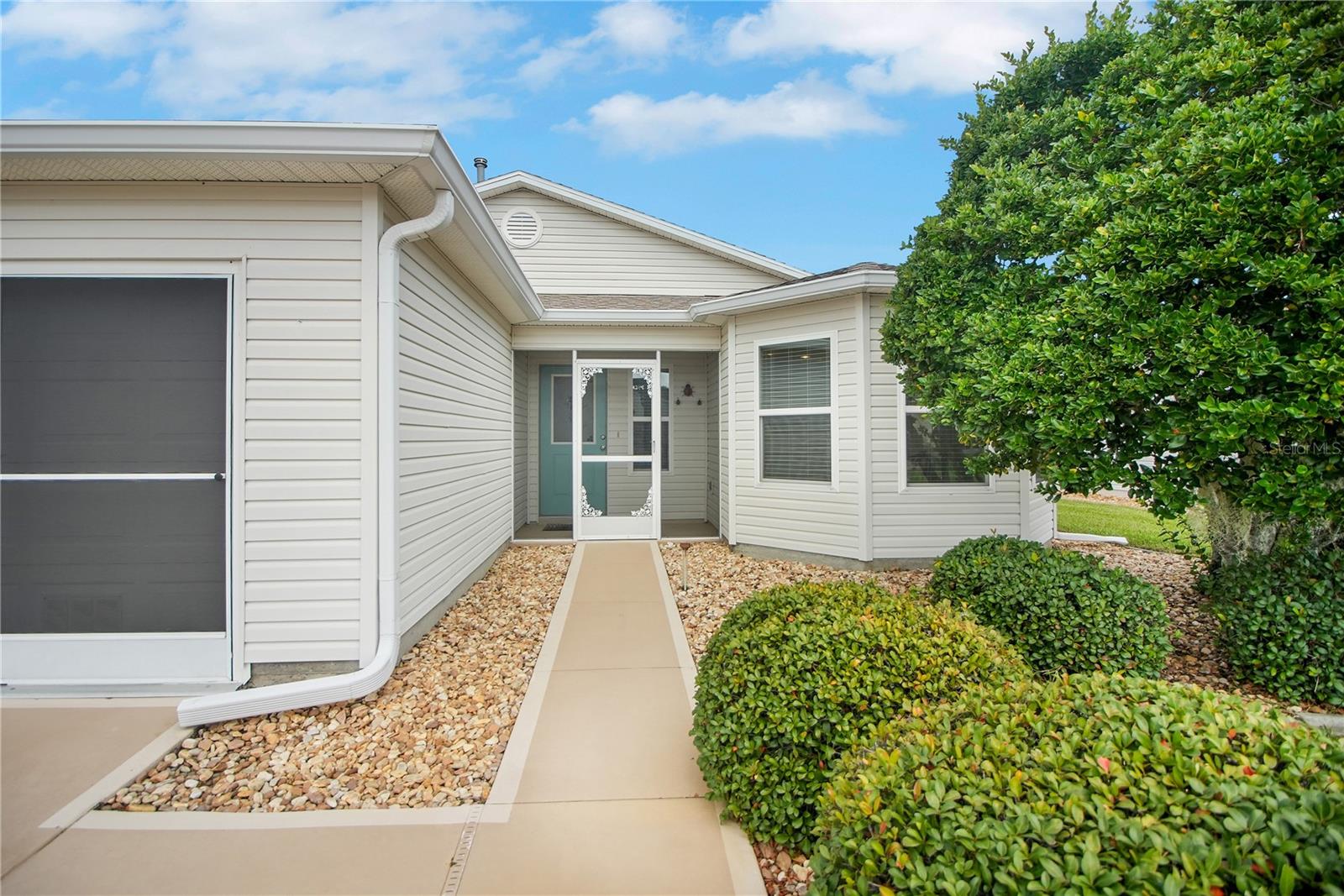 933 EAGLES LANDING