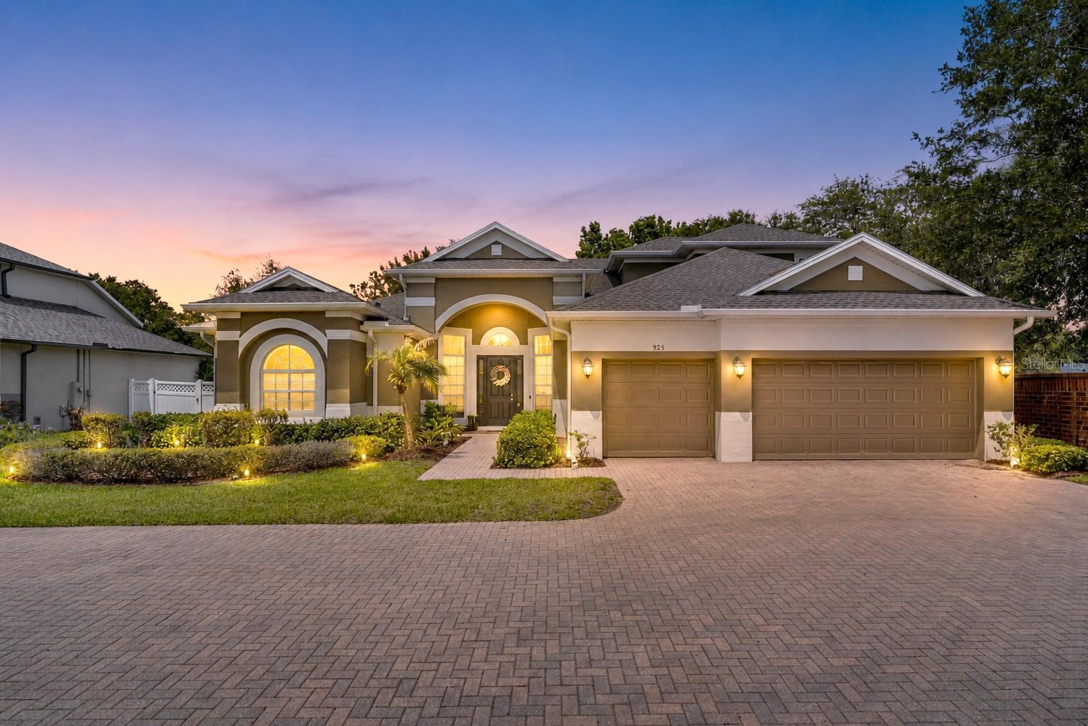 925 BAINBRIDGE LOOP - Photo 2