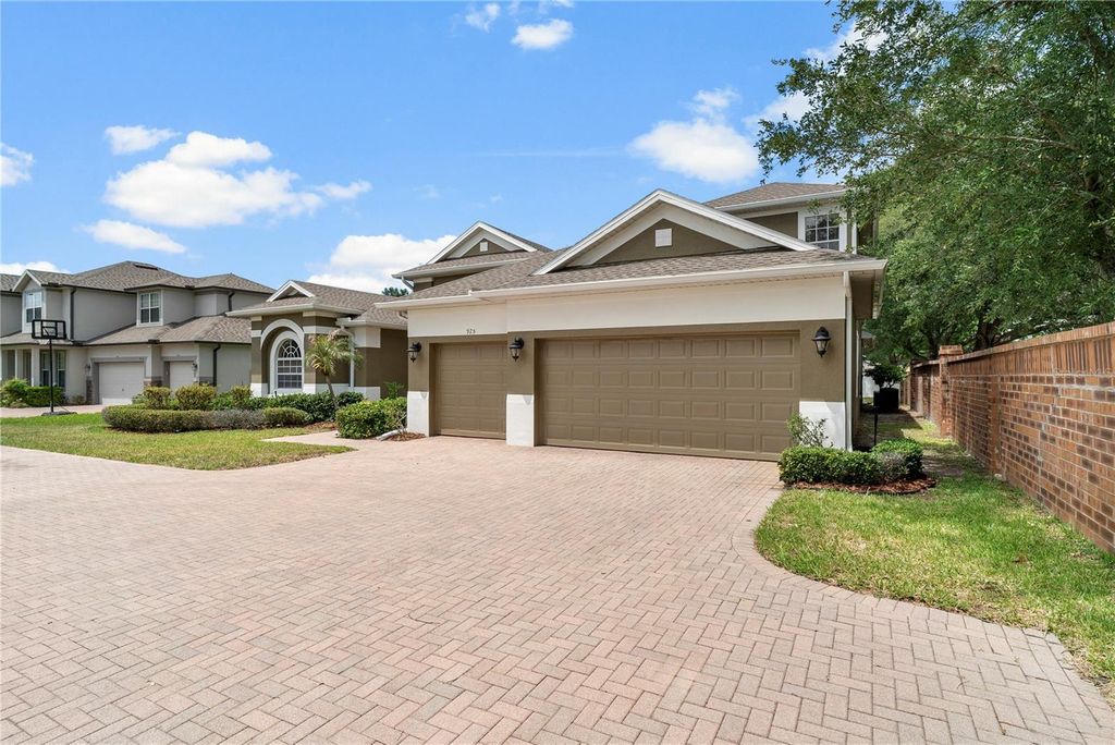 Photo of 925 Bainbridge Loop, Winter Garden, FL 34787 (MLS # O6402075)