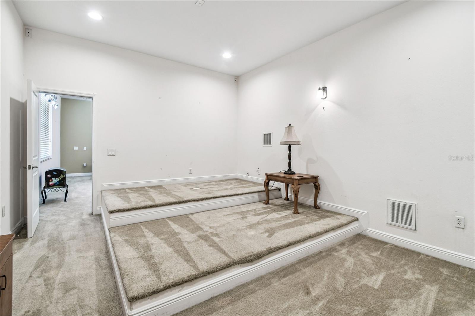 SUNSET HILLS - Residential