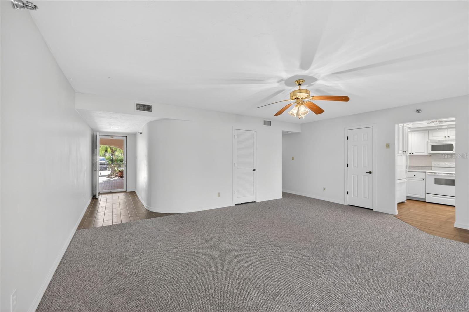 ROLLS LANDING PH 01 BLDG 08 - Residential