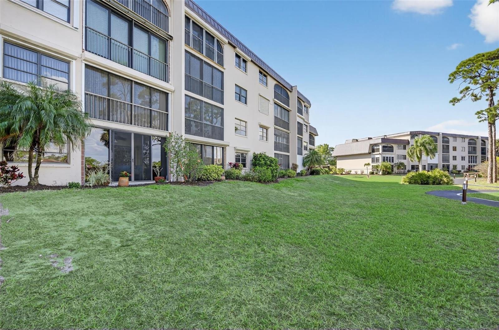 ROLLS LANDING PH 01 BLDG 08 - Residential