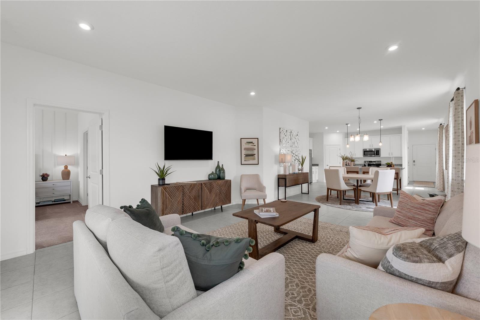 RESERVE AT COUNTRY CLUB LAKES ESTATES - Residential