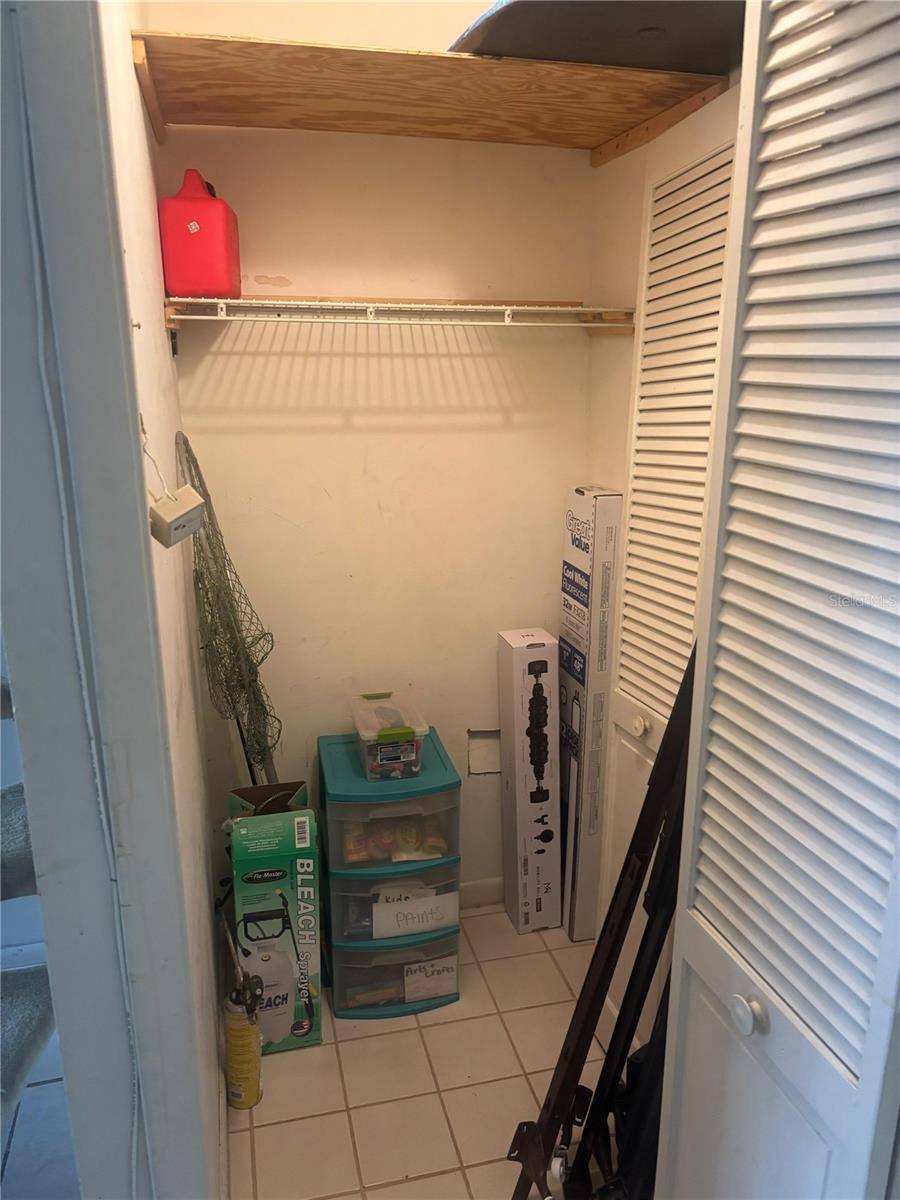 RIVER OAKS CONDO I - Residential