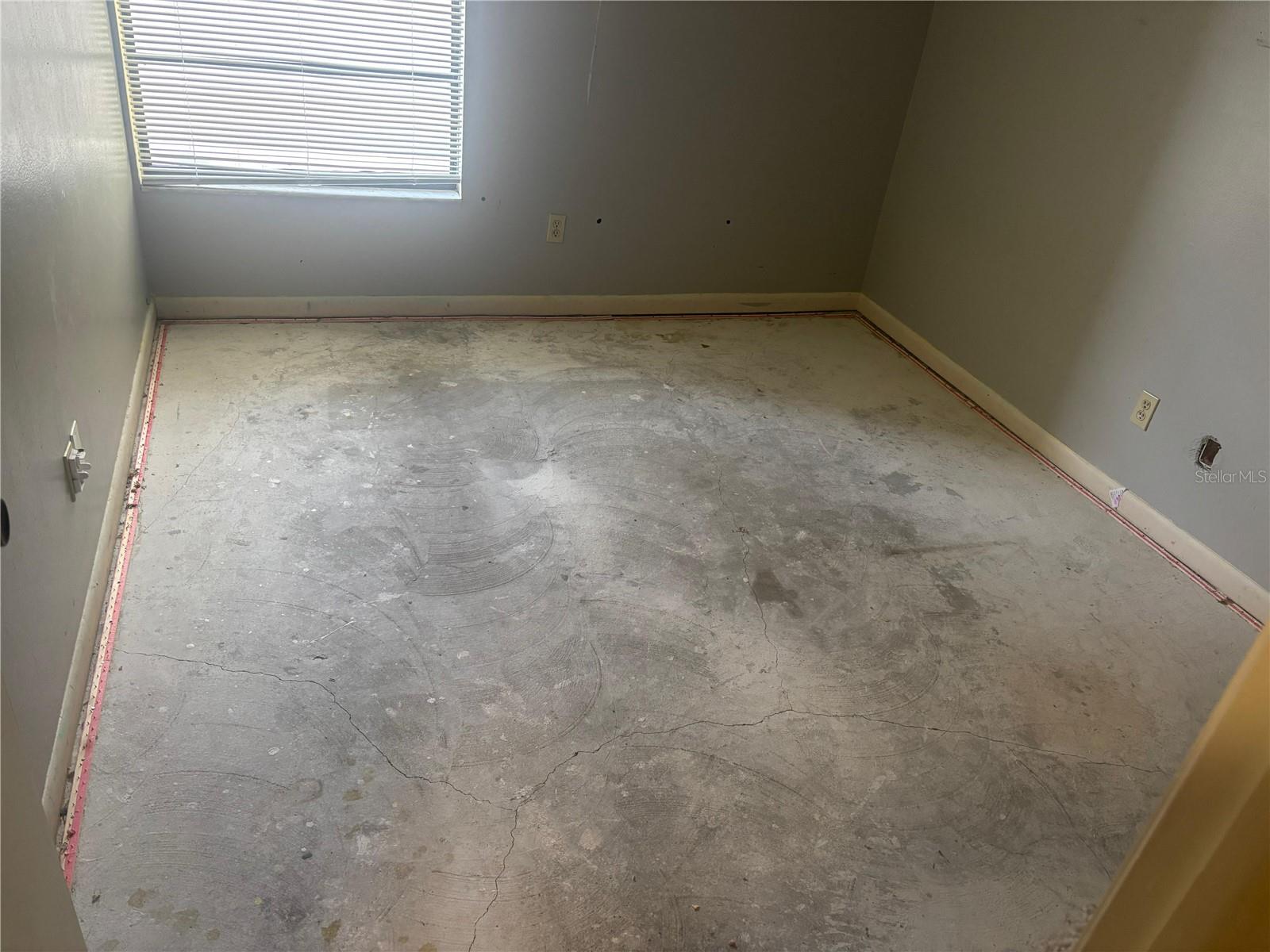 RIVER OAKS CONDO I - Residential