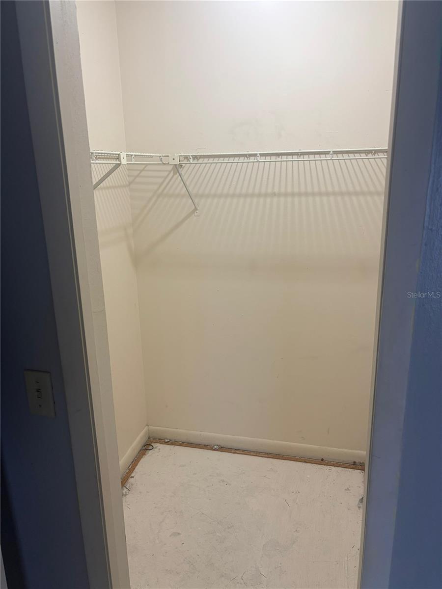 RIVER OAKS CONDO I - Residential