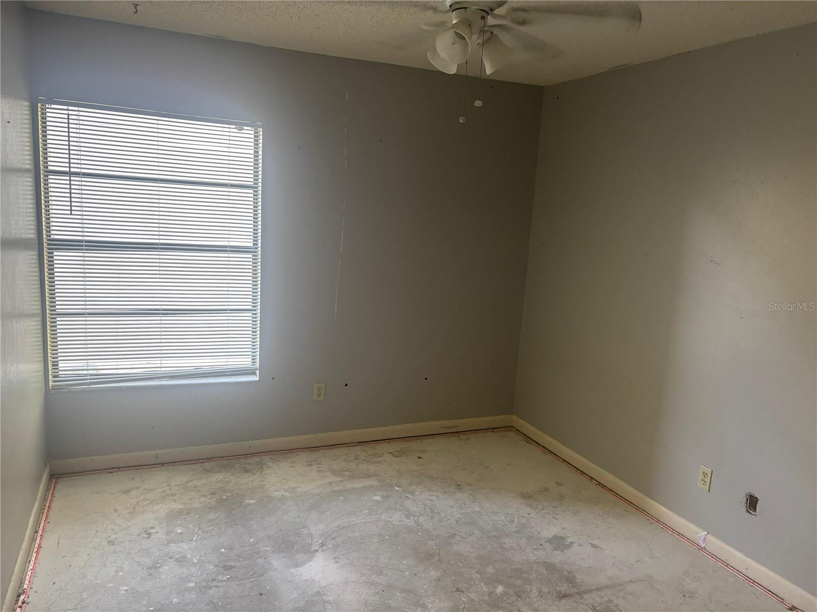 RIVER OAKS CONDO I - Residential