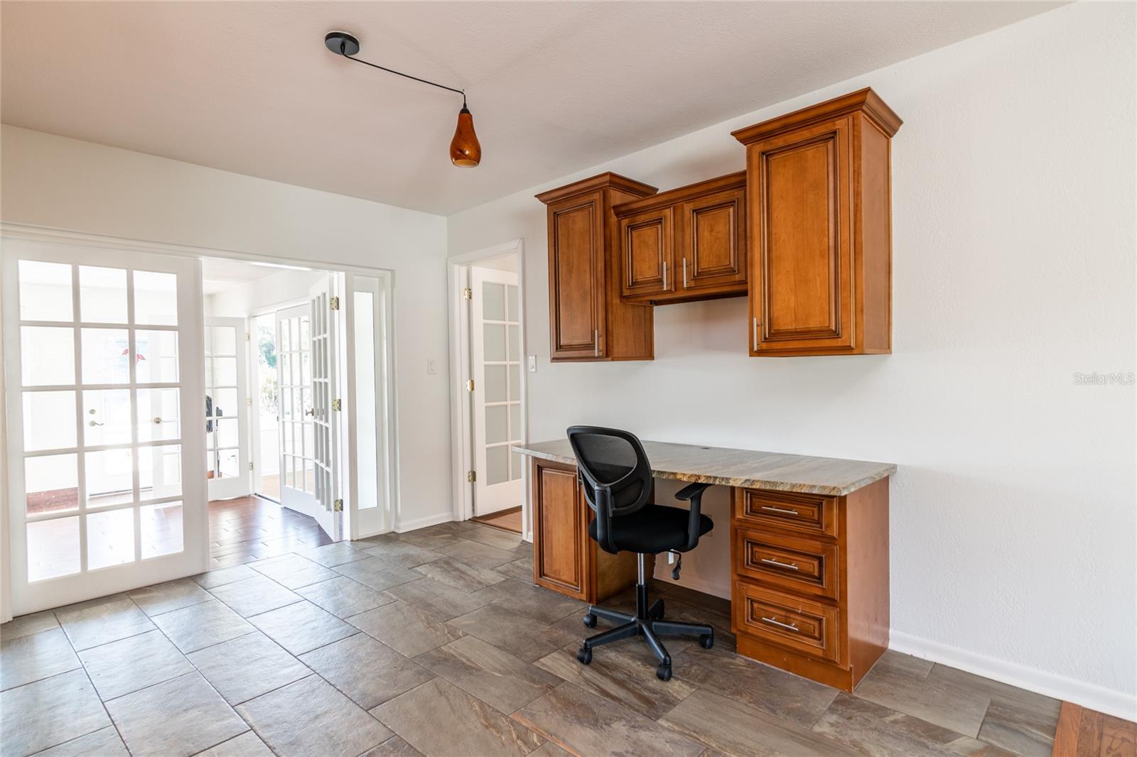 S SHORES TO LAKE PADGETT ESTS UNREC 2ND ADDN - Residential