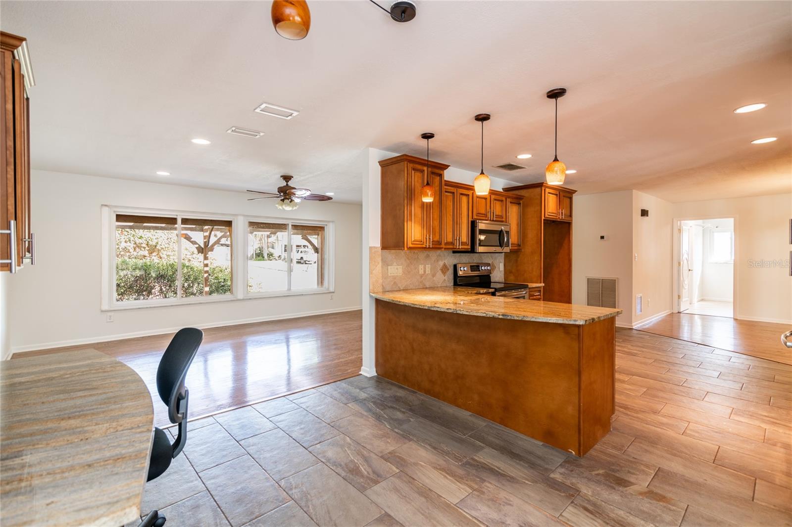 S SHORES TO LAKE PADGETT ESTS UNREC 2ND ADDN - Residential