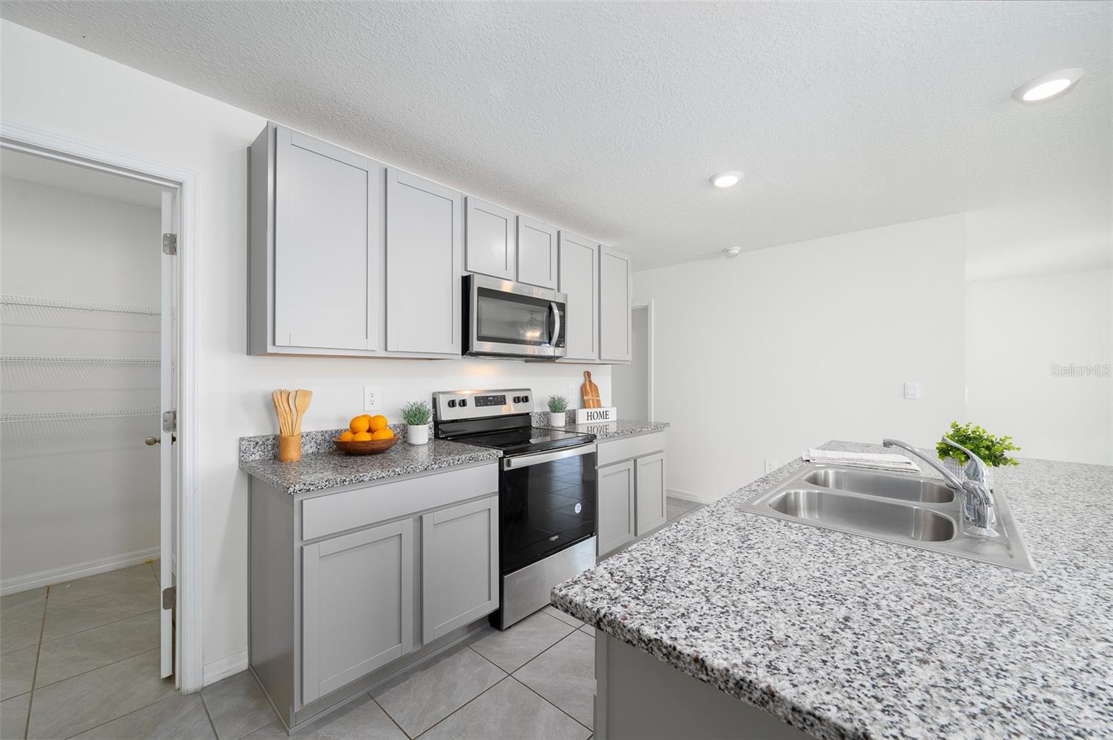 AVALON WOODS PH 3 PB 39 PG 14 - Residential