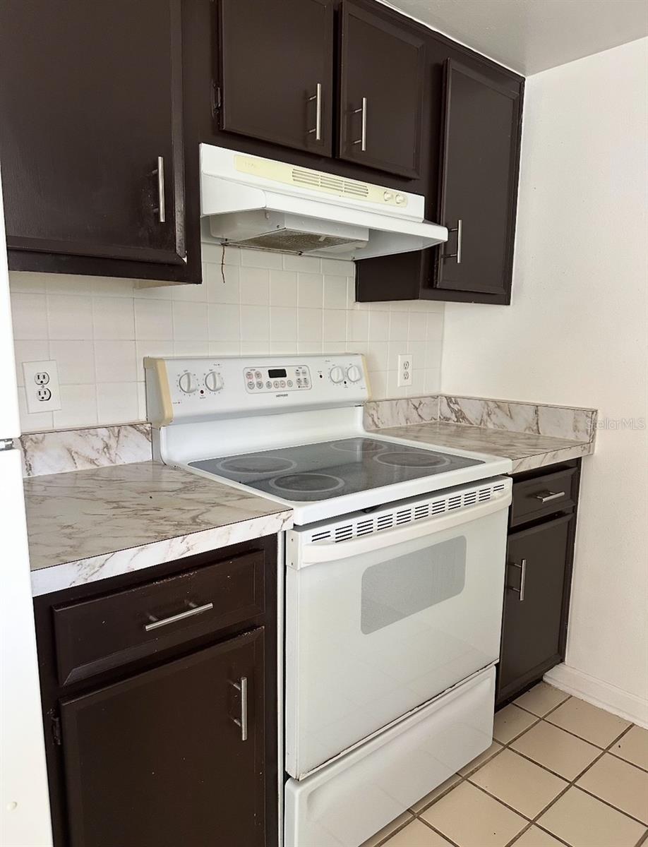 MILL RUN - Residential Lease