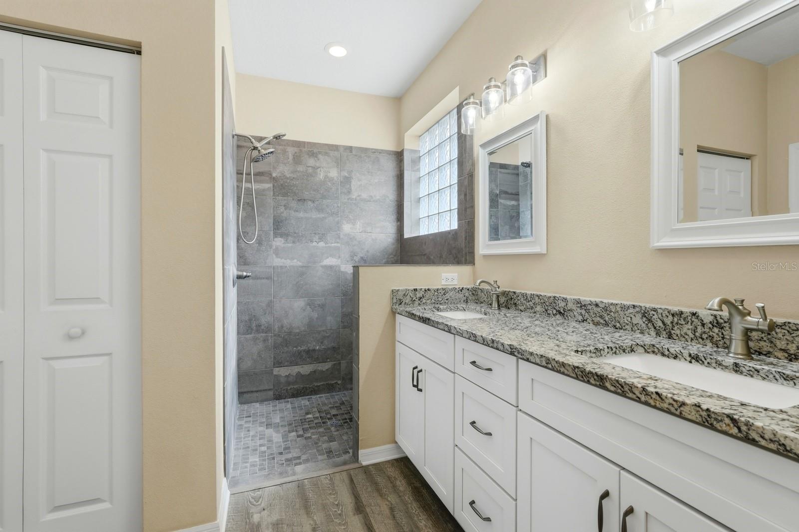 RIVERGATE PH I SUB - Residential