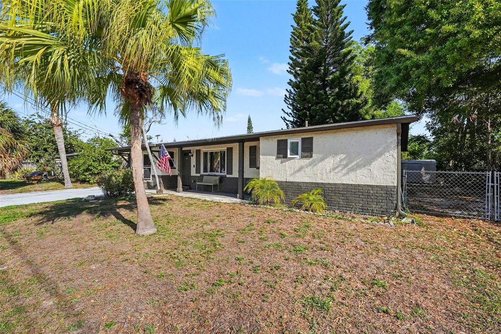 Photo of 4015 W Land Avenue #2, Tampa, FL 33616 (MLS # TB8497662)