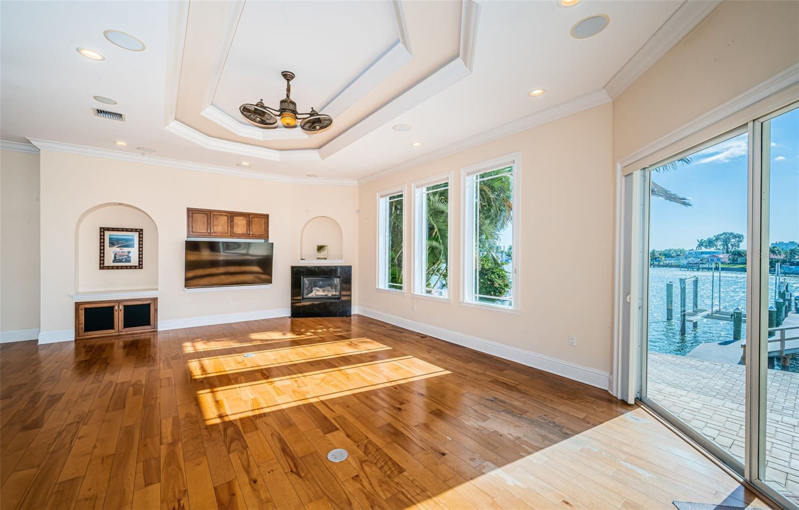 SOUTH CSWY ISLE YACHT CLUB ADD - Residential