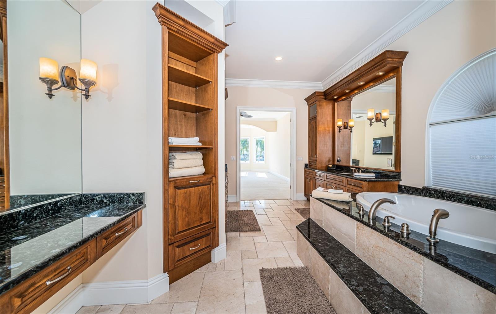 SOUTH CSWY ISLE YACHT CLUB ADD - Residential