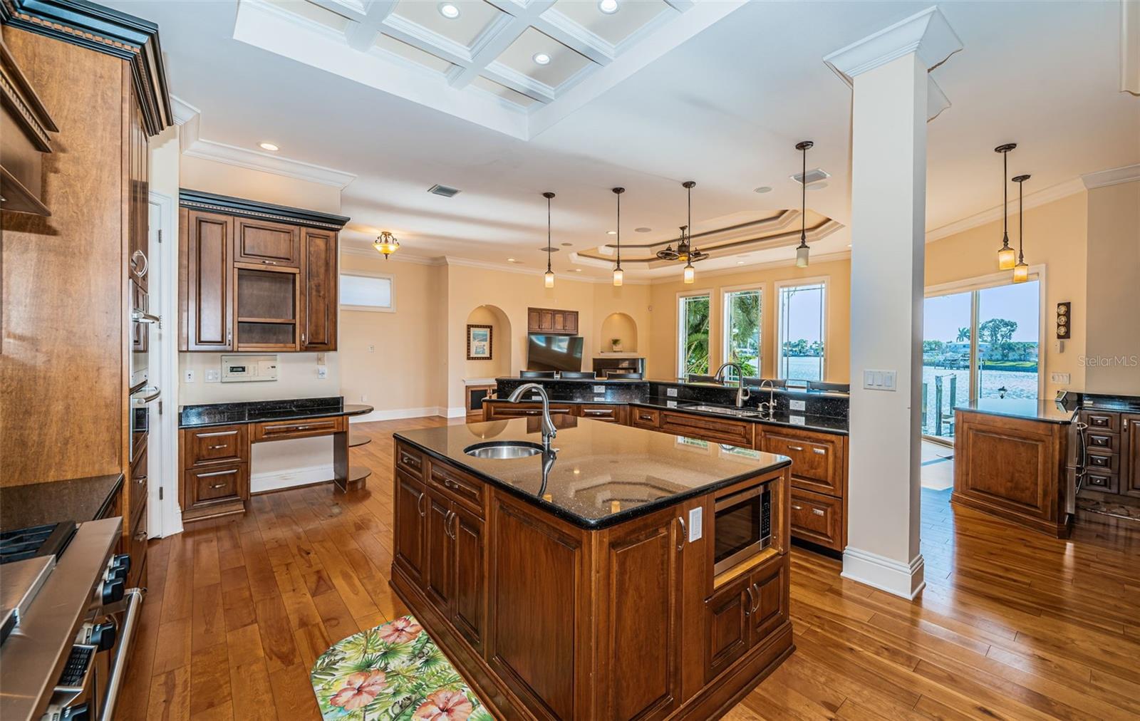 SOUTH CSWY ISLE YACHT CLUB ADD - Residential