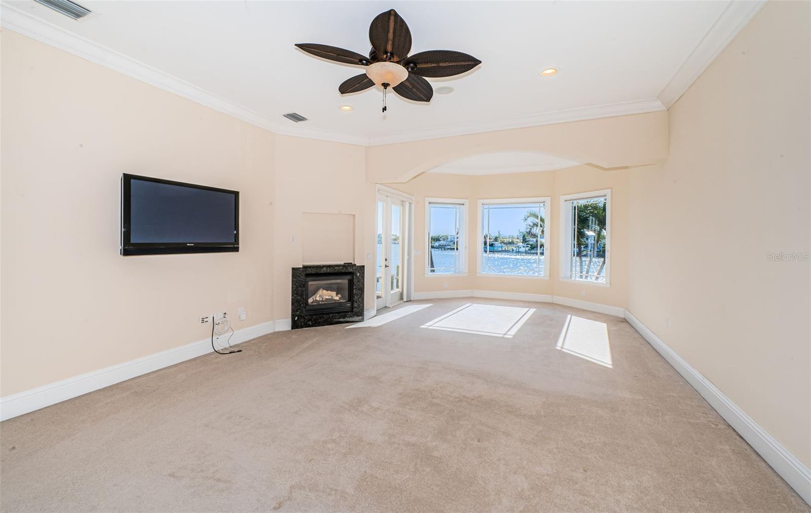 SOUTH CSWY ISLE YACHT CLUB ADD - Residential