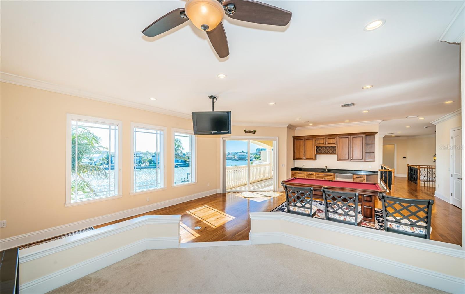 SOUTH CSWY ISLE YACHT CLUB ADD - Residential