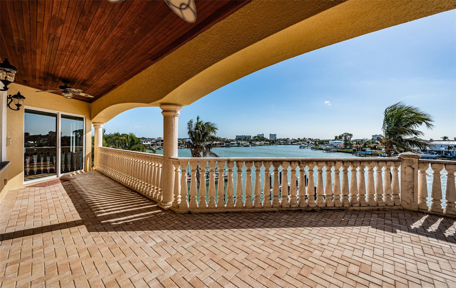 SOUTH CSWY ISLE YACHT CLUB ADD - Residential