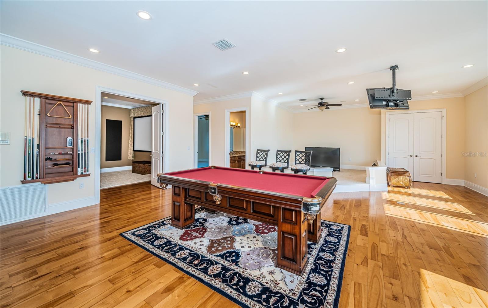 SOUTH CSWY ISLE YACHT CLUB ADD - Residential