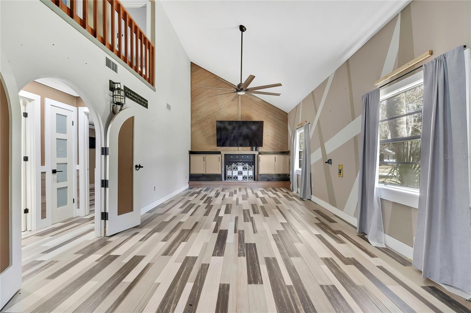 6799 W OAKLAWN STREET