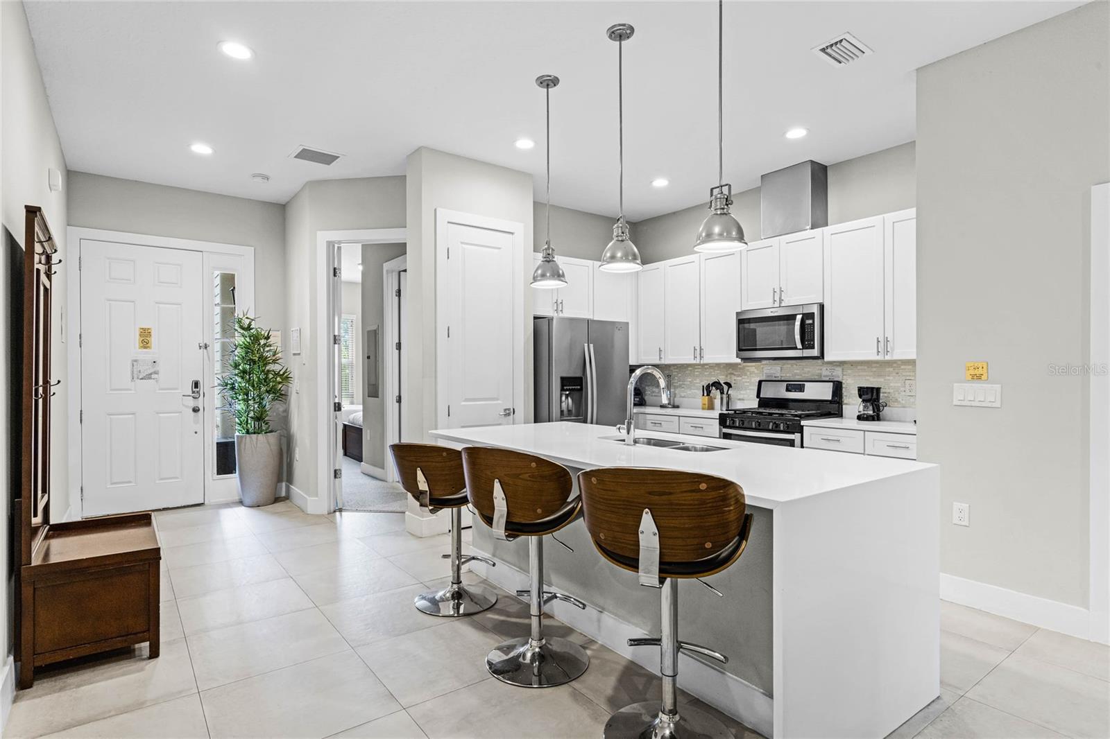 2610 SUNRISE SHORES DRIVE