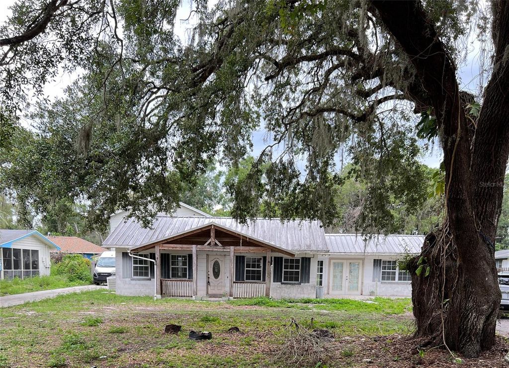 Photo of 34799 Evergreen Way, Dade City, FL 33523 (MLS # TB8344521)