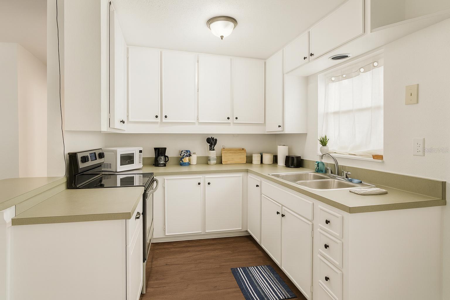 GANDY GARDENS 3 - Residential
