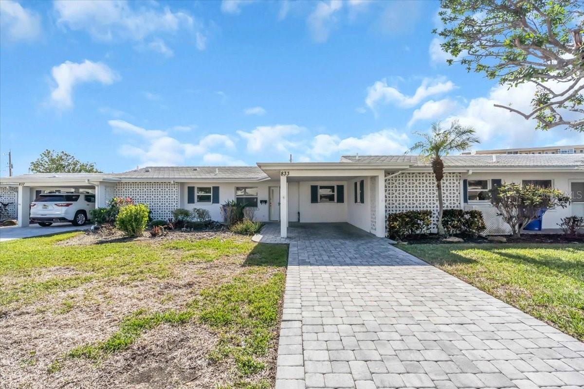 833 WHITE CAP CIRCLE 8