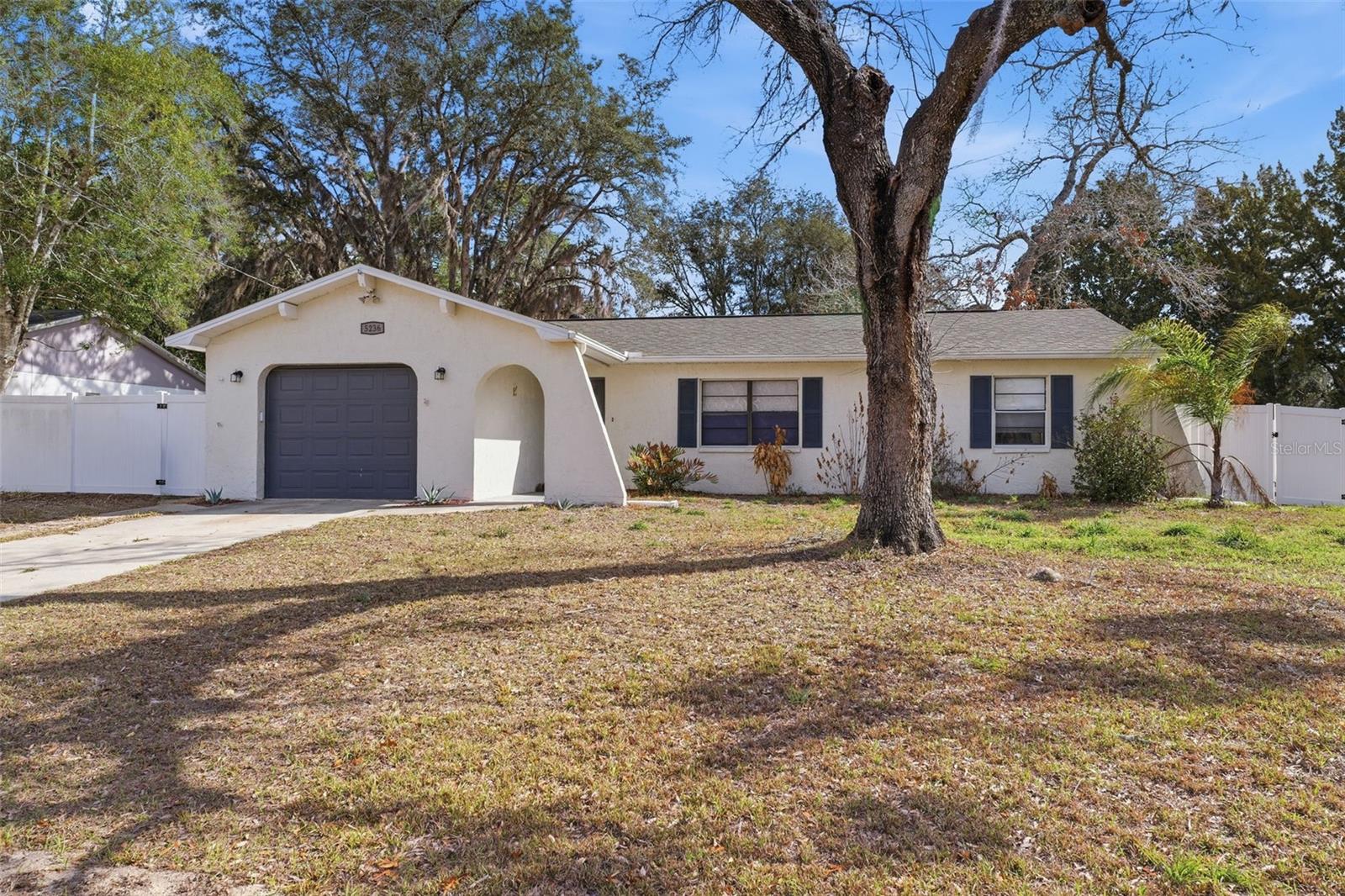 SPRING HILL - Residential