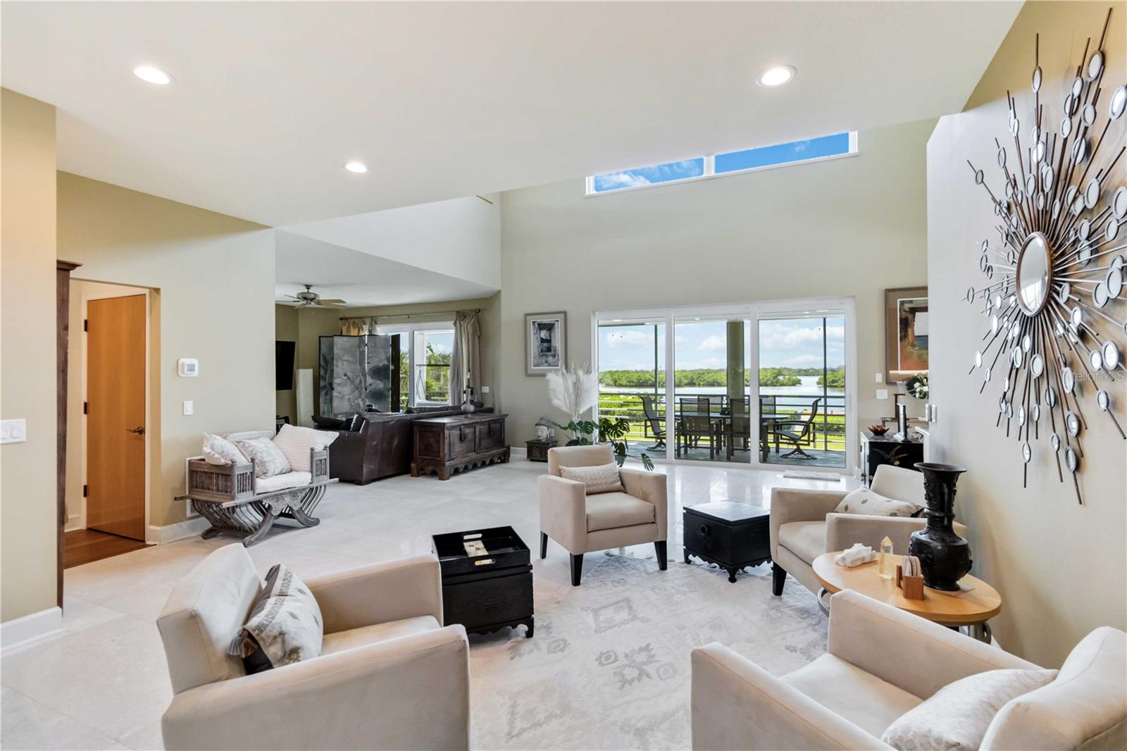 NO-SEE-UM ACRES - Residential