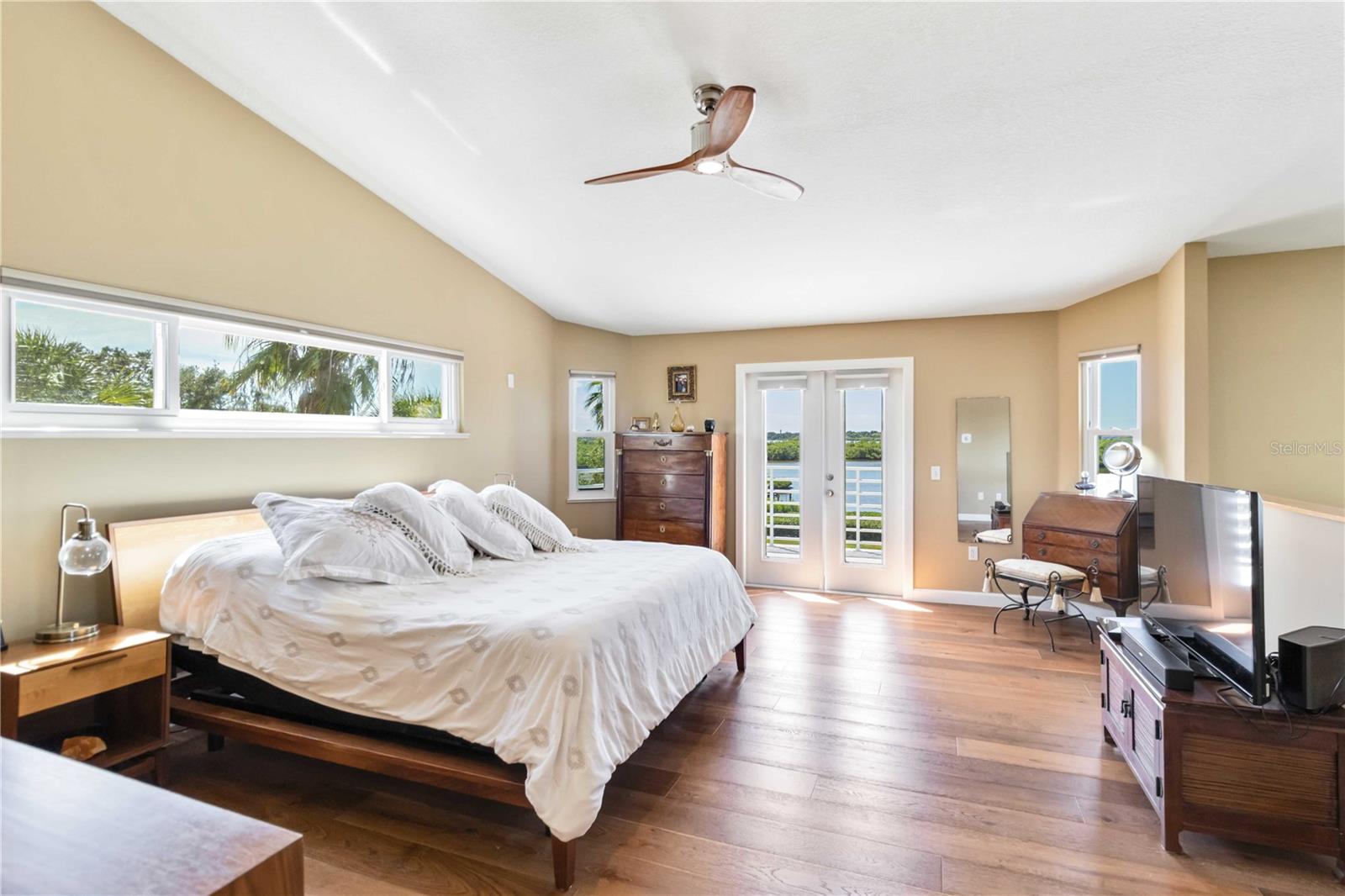 NO-SEE-UM ACRES - Residential