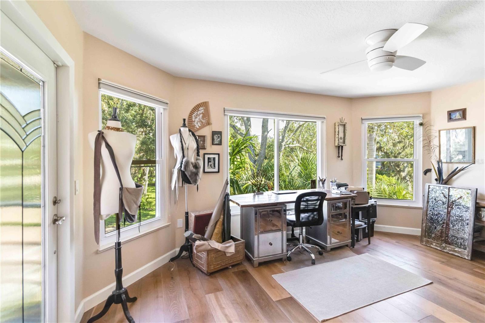 NO-SEE-UM ACRES - Residential