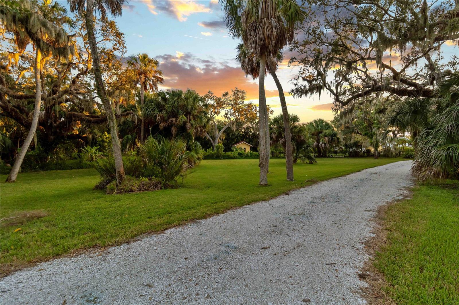 6511 BAYSHORE ROAD