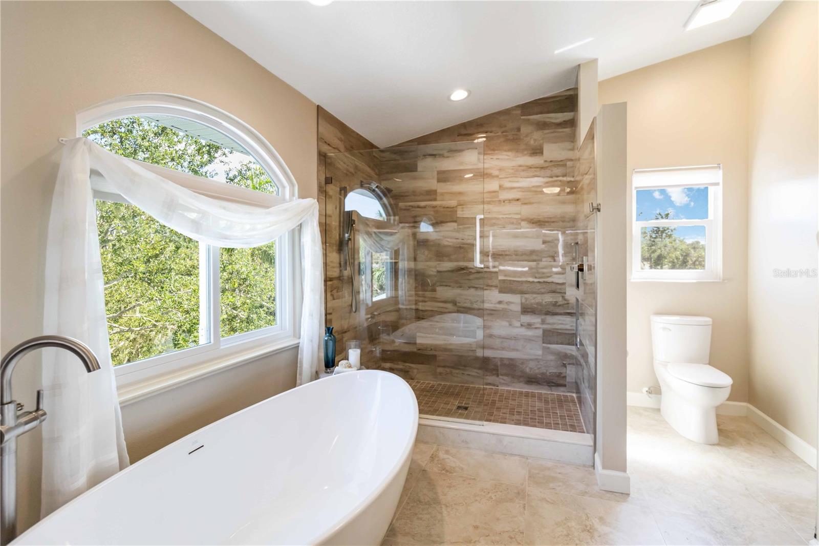 NO-SEE-UM ACRES - Residential