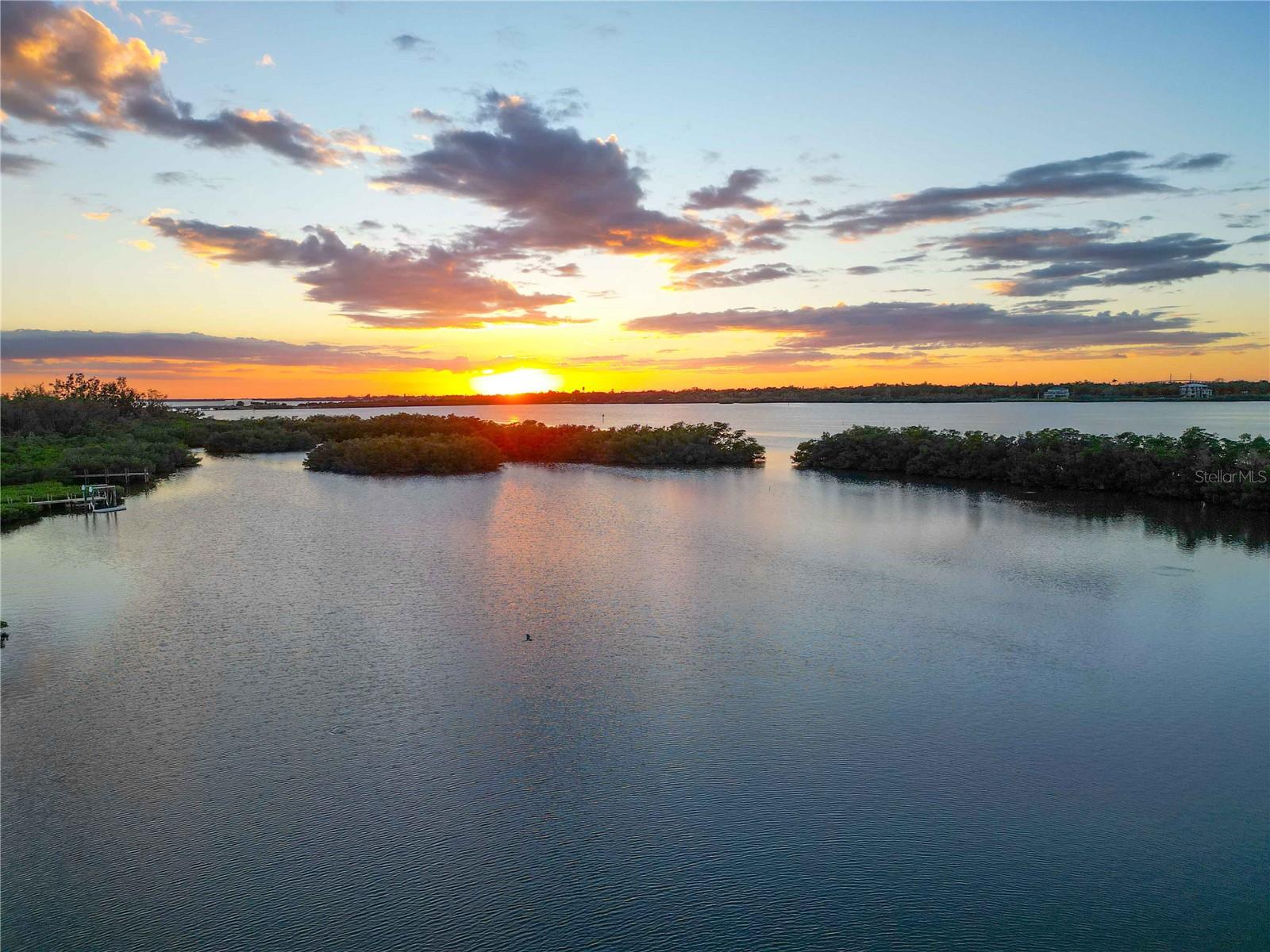 NO-SEE-UM ACRES - Residential